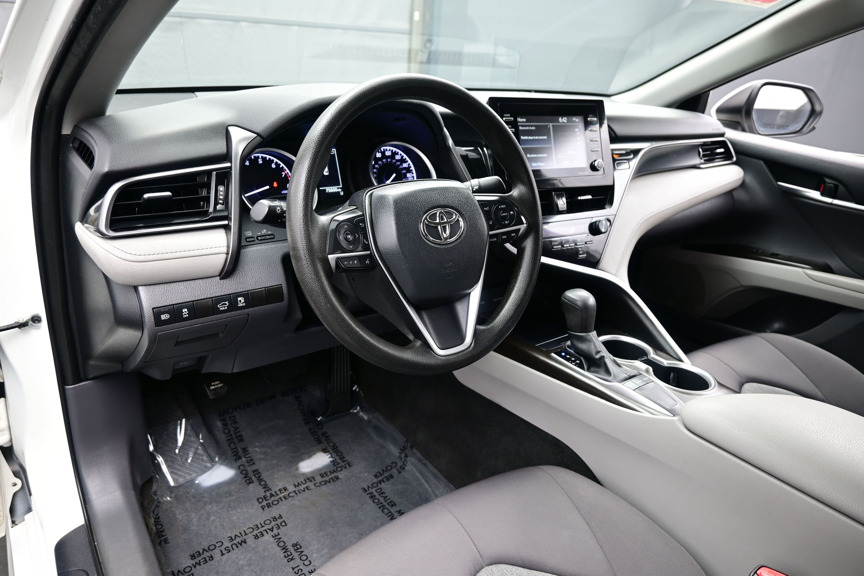 Used 2022 Toyota Camry LE FWD image 13