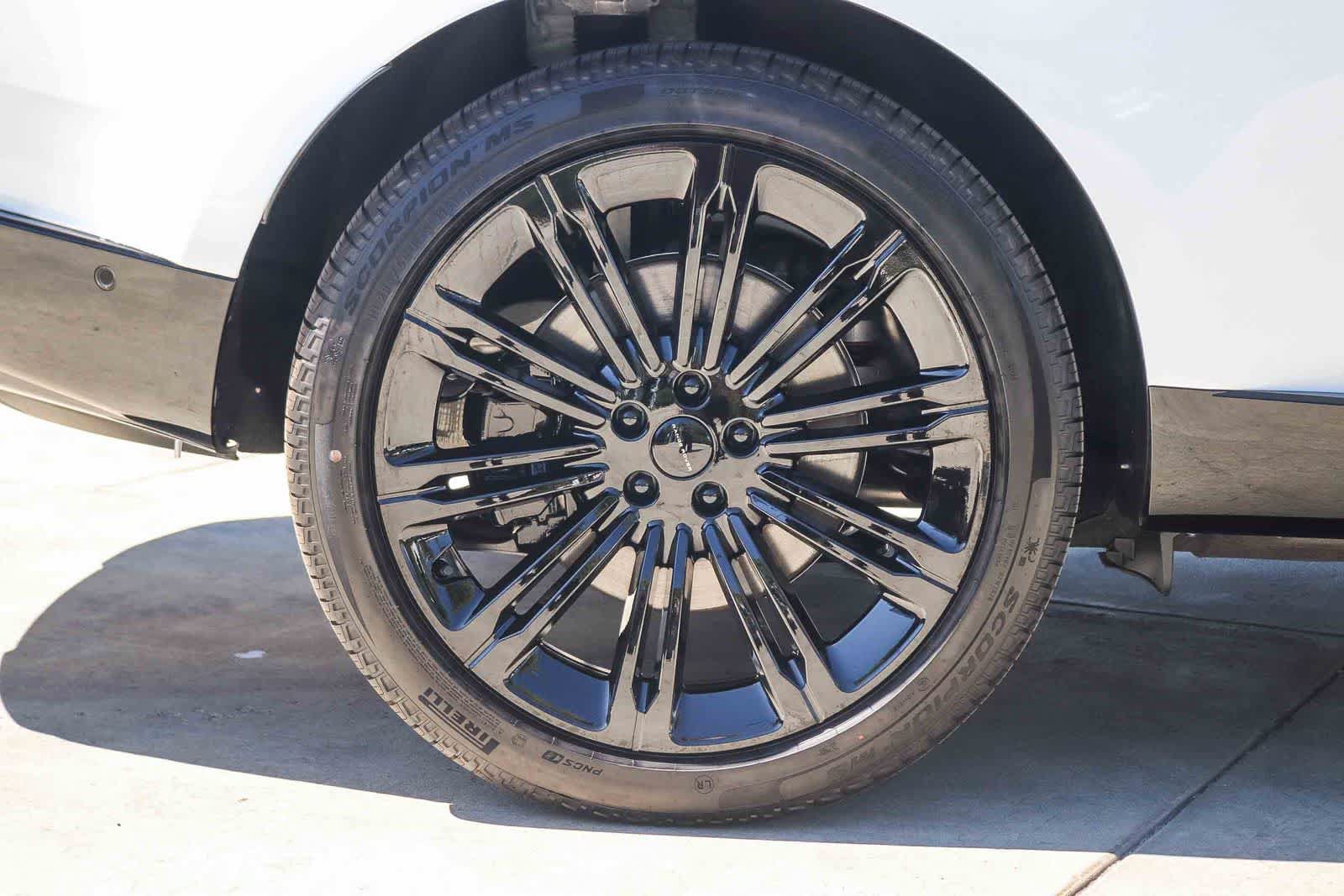 New 2026 Land Rover Range Rover SE AWD/4WD image 8