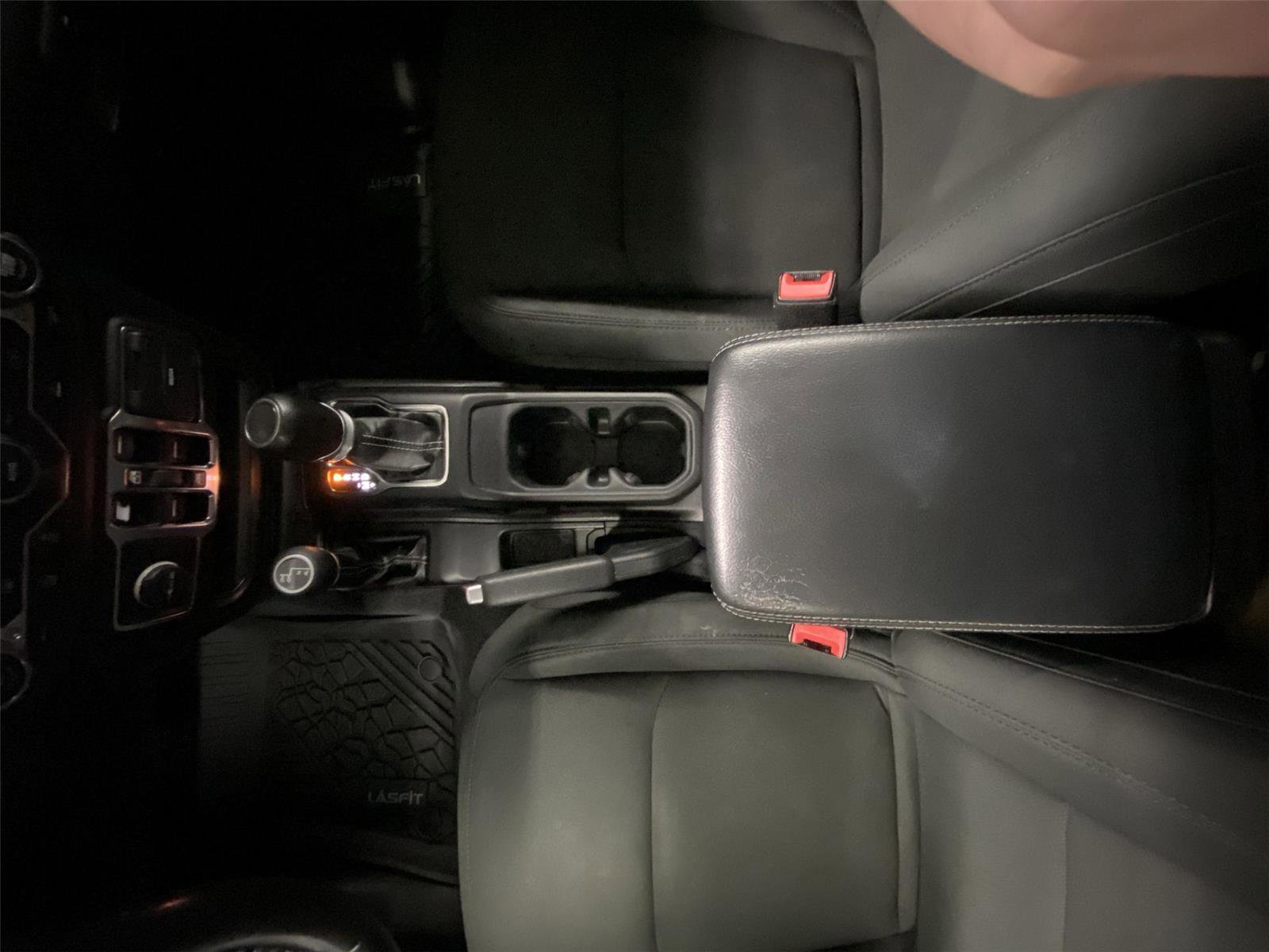 Used 2021 Jeep Wrangler Unlimited Sahara w/ Uconnect 4C Nav & Sound Group image 27