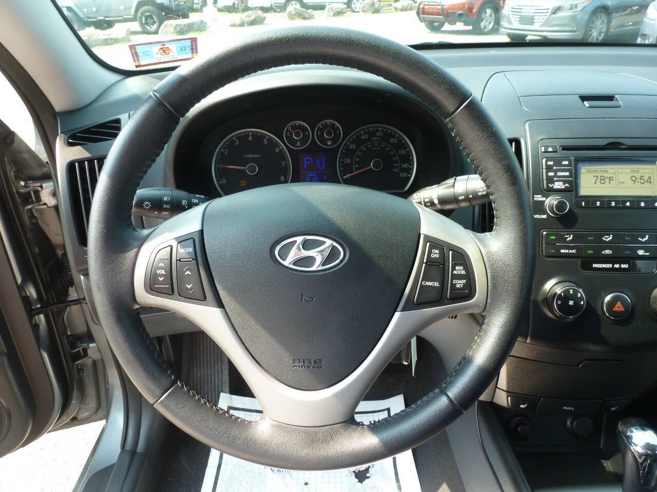 Used 2010 Hyundai Elantra SE FWD image 19
