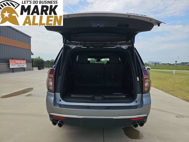 Used 2023 Chevrolet Suburban Premier w/ Premium Package 2 AWD/4WD image 27