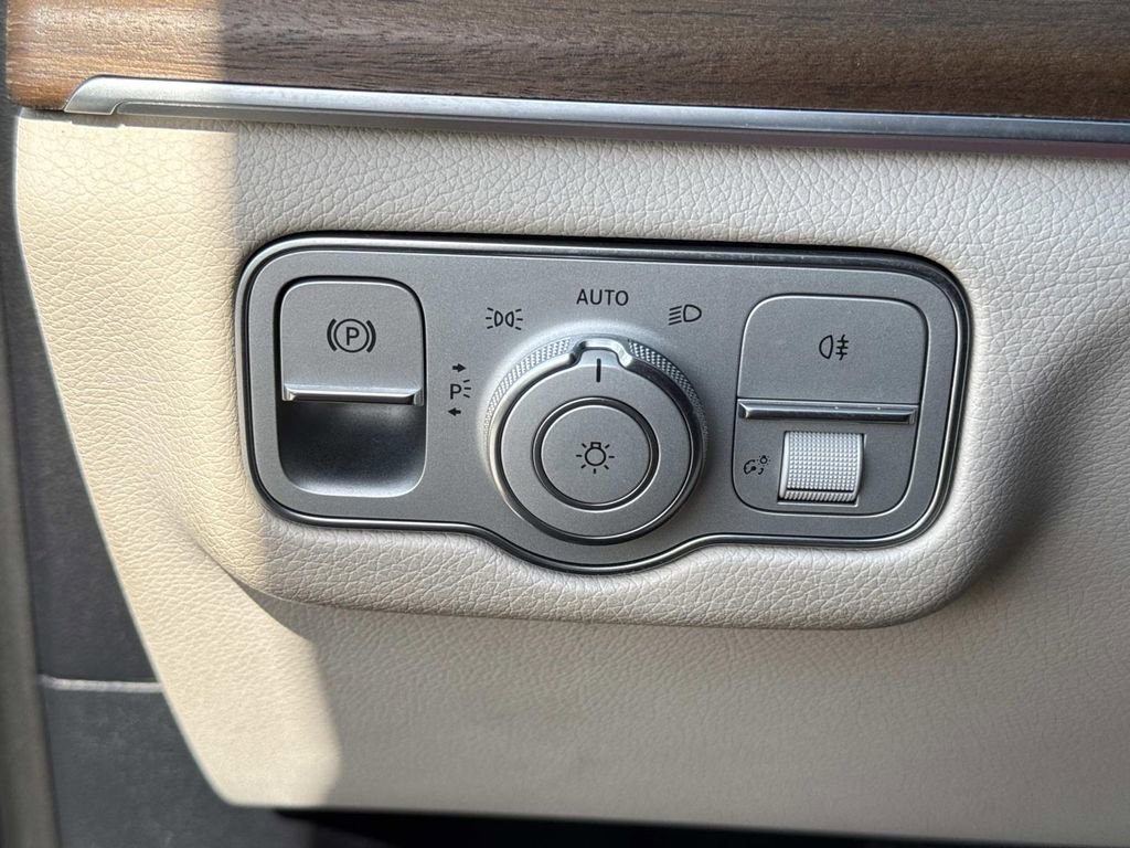 Used 2022 Mercedes-Benz GLE 350 4MATIC image 47