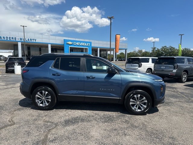 New 2026 Chevrolet Equinox LT w/ Convenience Package II image 2