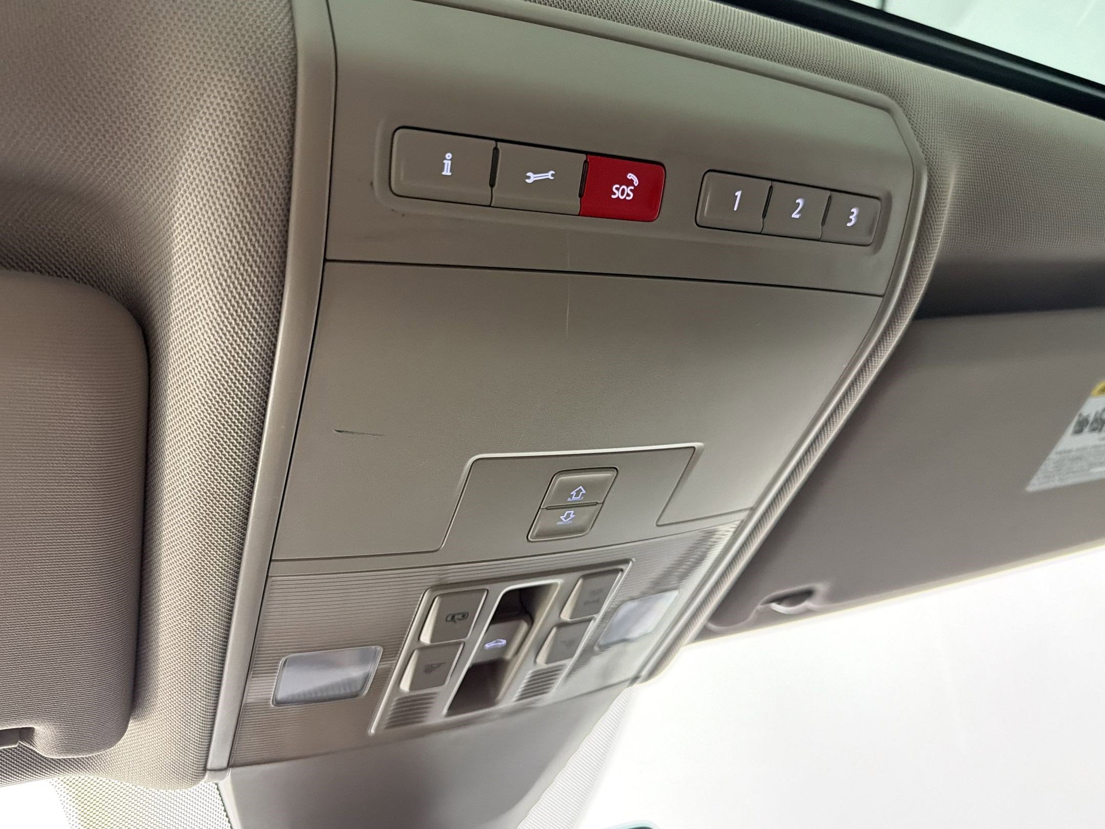Used 2019 Volkswagen Atlas SE FWD image 29