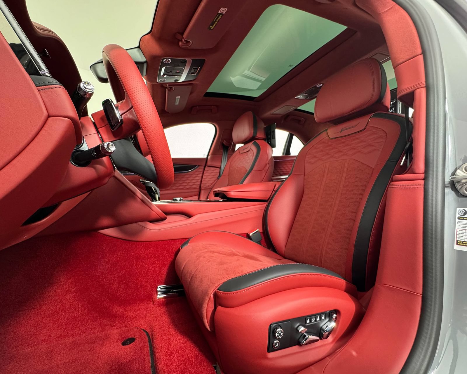 New 2025 Bentley Flying Spur Plug-In Hybrid AWD/4WD image 15