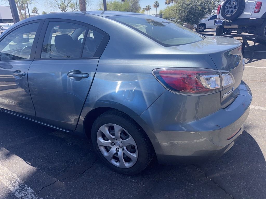 Used 2013 MAZDA MAZDA3 i SV FWD image 4