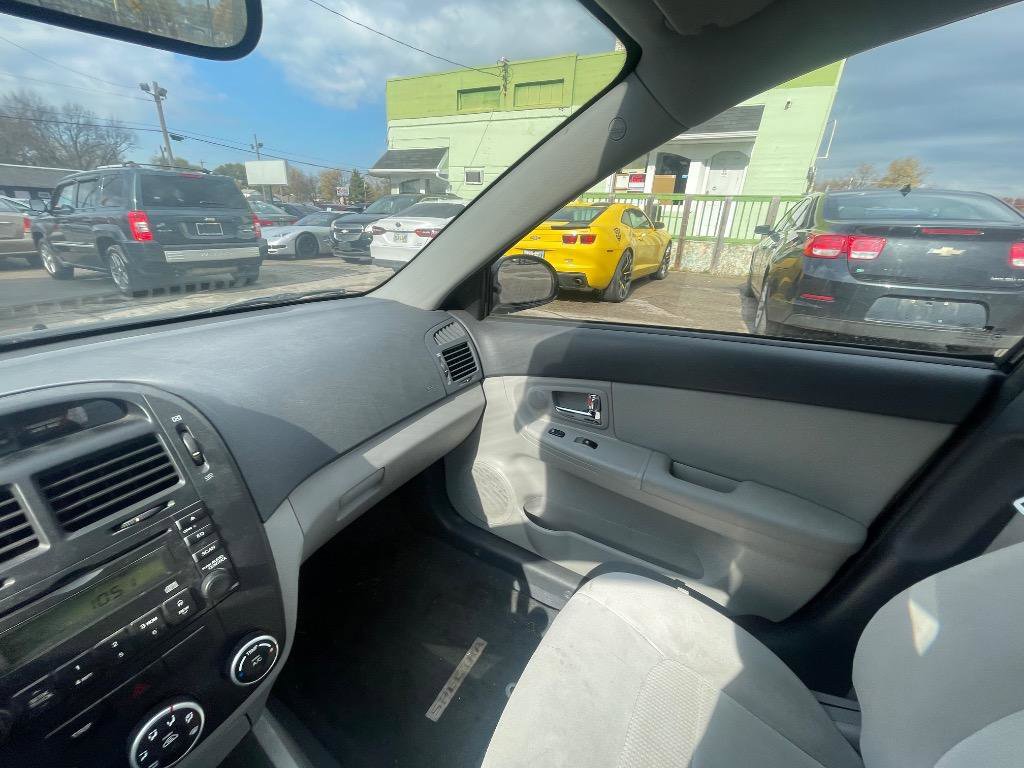 Used 2009 Kia Spectra EX image 22