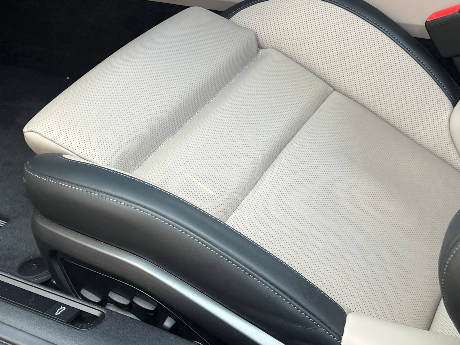 Certified 2025 Porsche 911 Carrera S RWD image 30