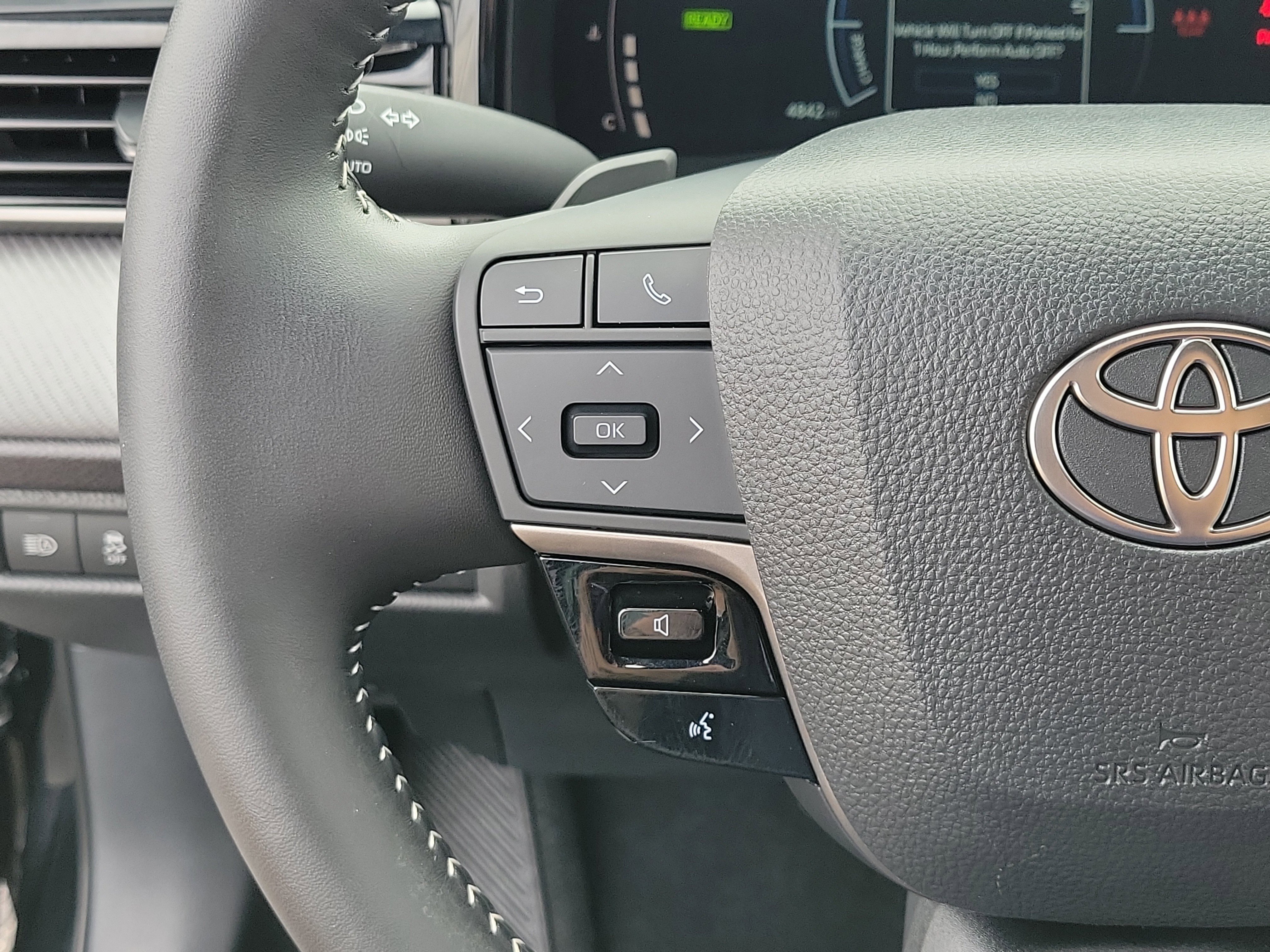 Certified 2025 Toyota Camry SE FWD image 25