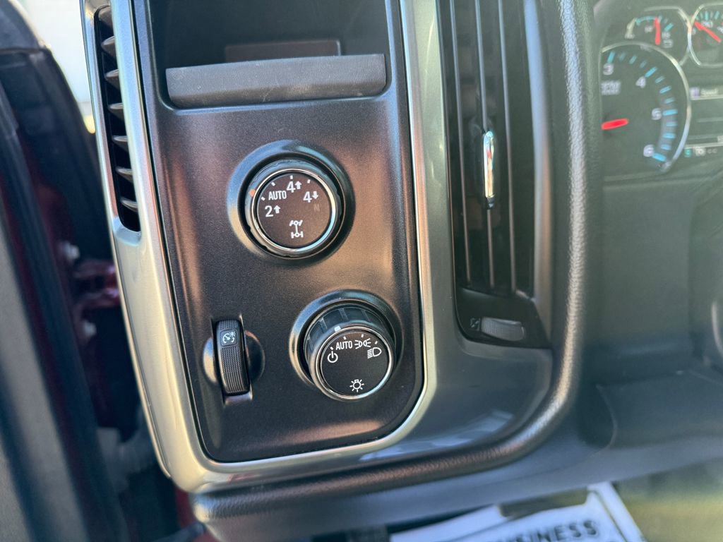 Used 2015 Chevrolet Silverado 1500 LT AWD/4WD image 25
