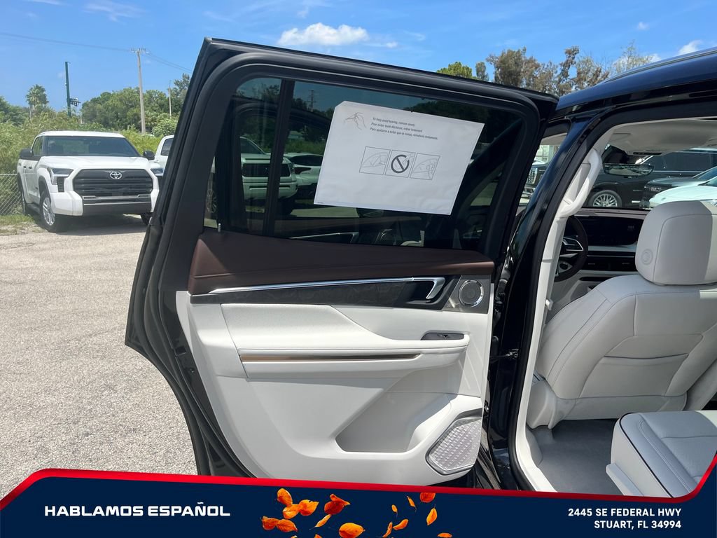 New 2026 Buick Enclave Avenir w/ Super Cruise Package AWD/4WD image 31