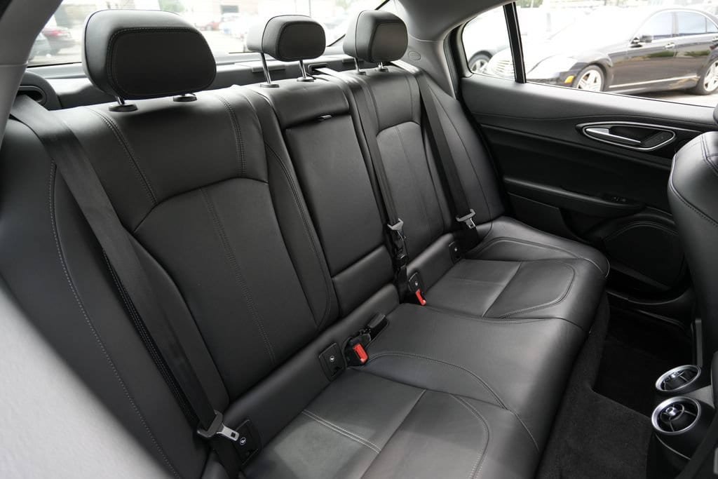 Used 2017 Alfa Romeo Giulia AWD image 29