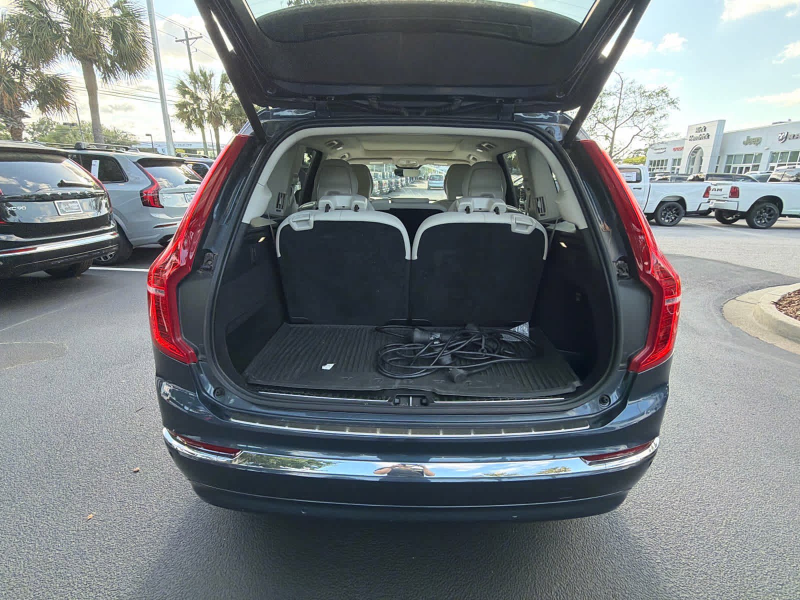 Used 2024 Volvo XC90 T8 Plus w/ Protection Package Premier AWD/4WD image 20