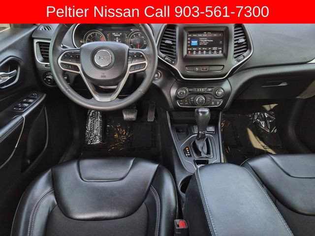 Used 2020 Jeep Cherokee Latitude Plus FWD image 23