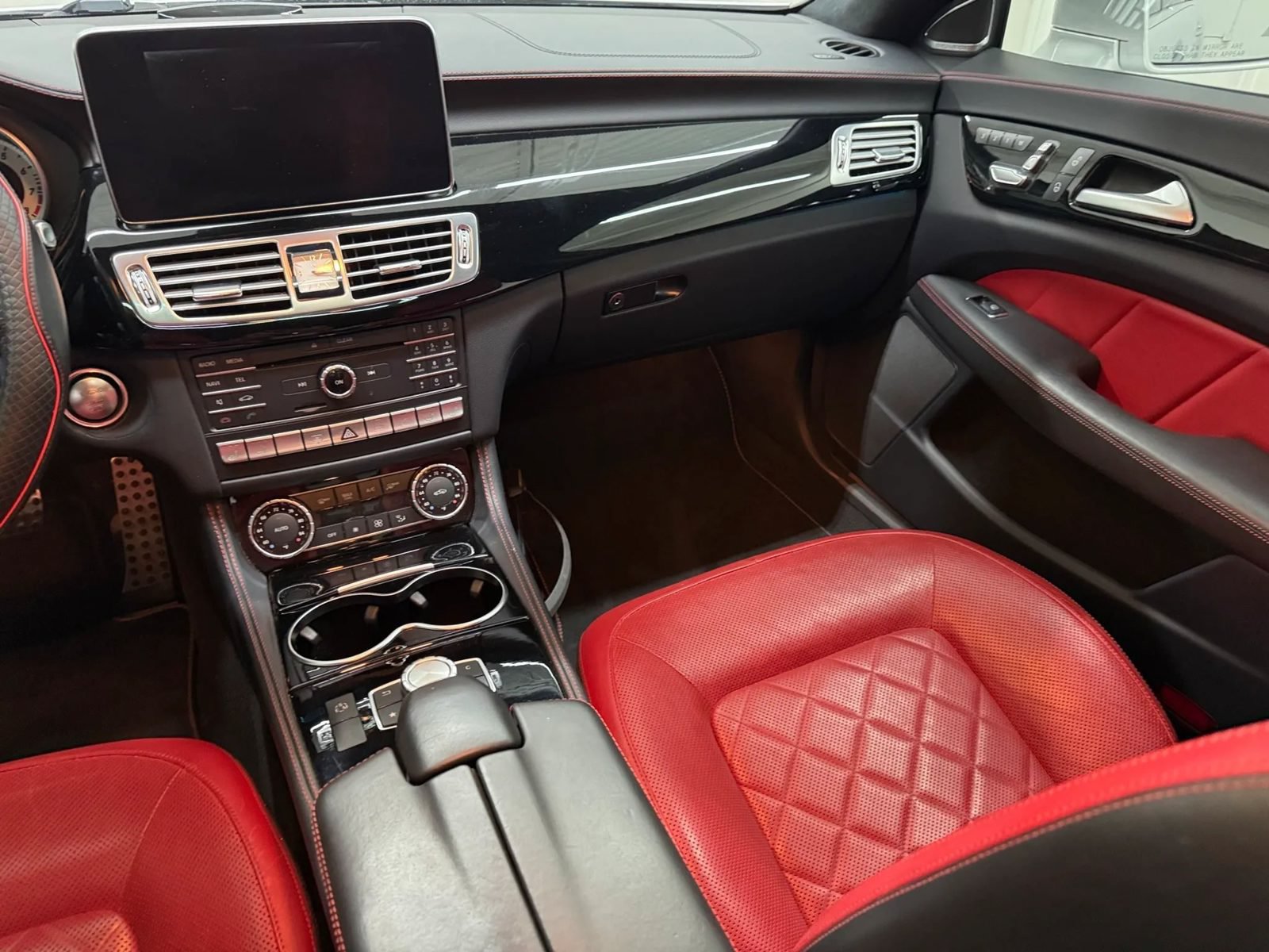 Used 2015 Mercedes-Benz CLS 400 image 9