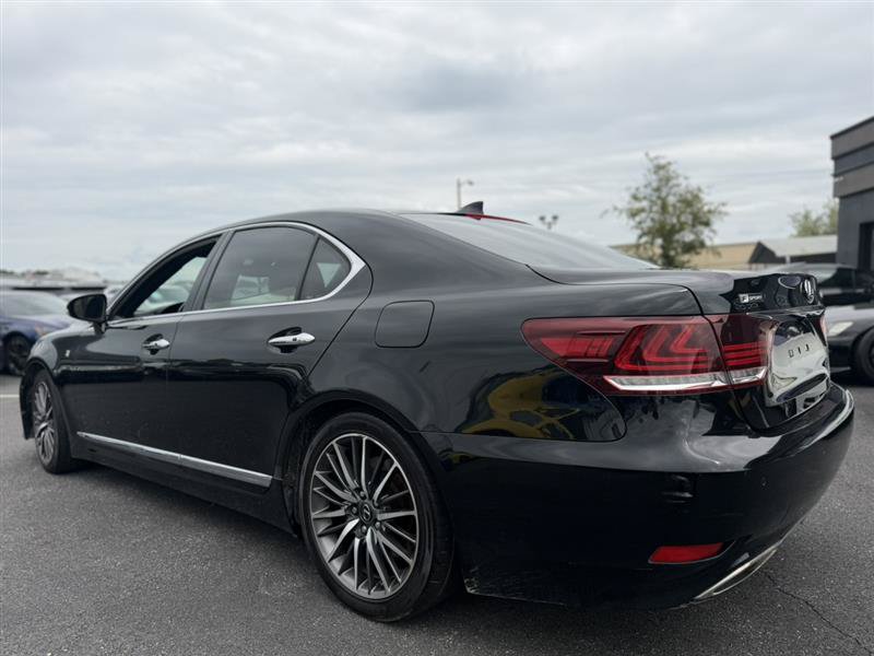 Used 2015 Lexus LS 460 w/ F Sport Package RWD image 3