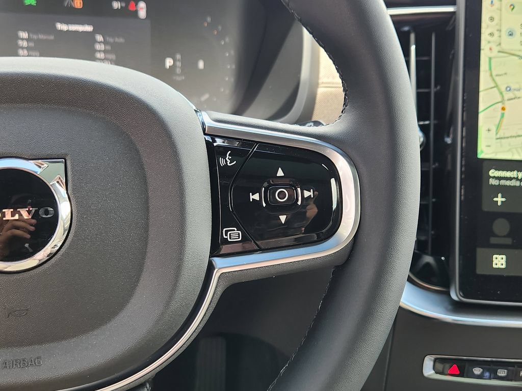 New 2026 Volvo XC90 B6 Plus w/ Protection Package AWD/4WD image 18