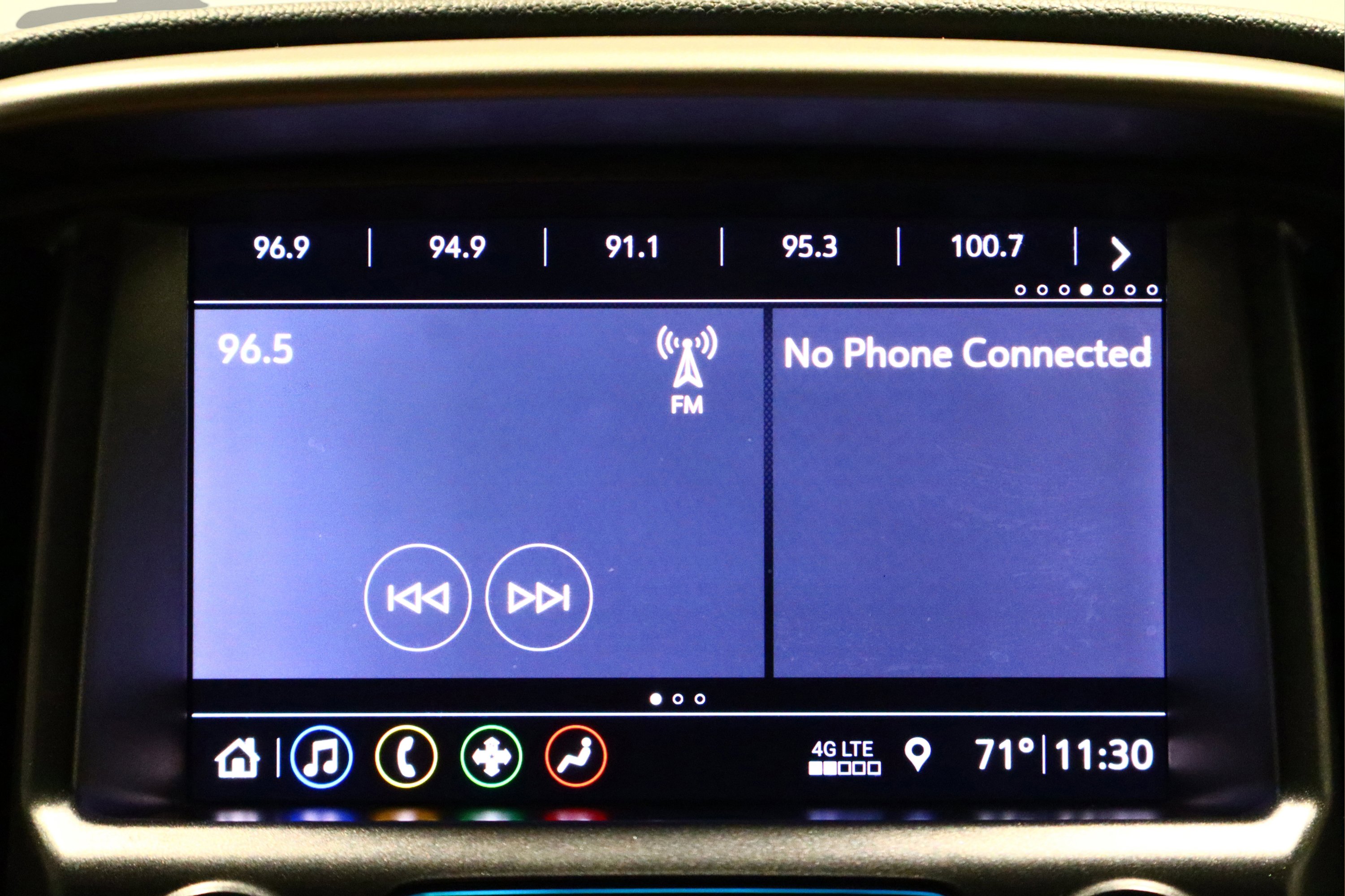 Used 2022 Chevrolet Colorado Z71 w/ Z71 Midnight Edition image 28