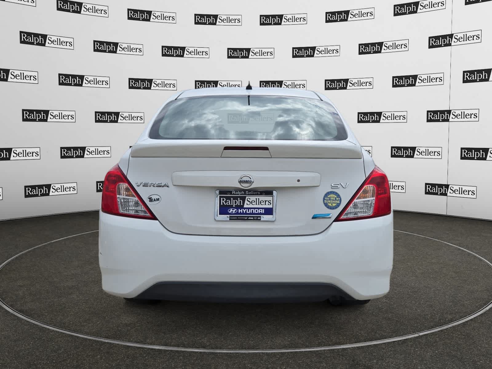 Used 2016 Nissan Versa SV FWD image 5