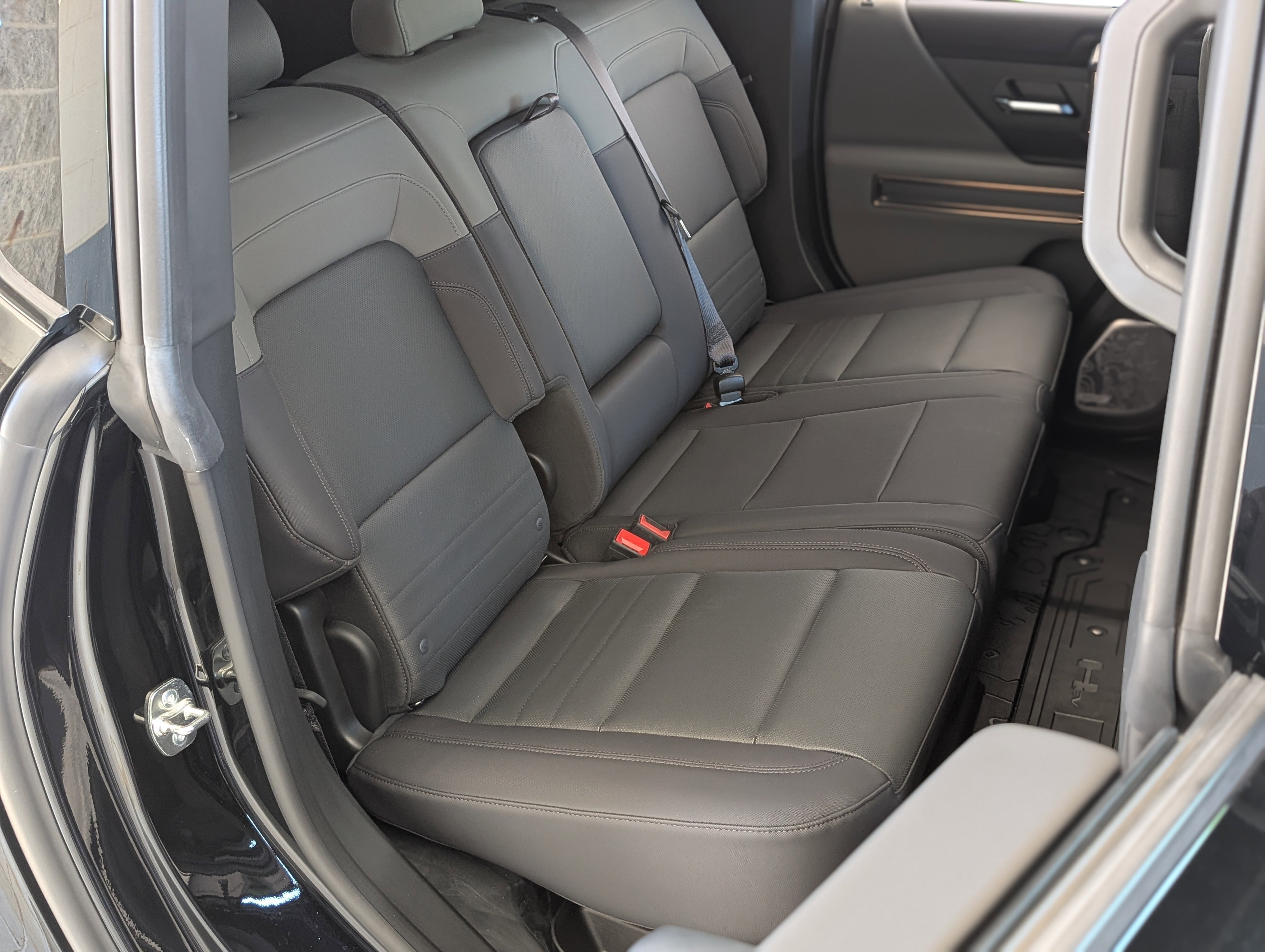 Used 2025 GMC Hummer EV 2X image 22