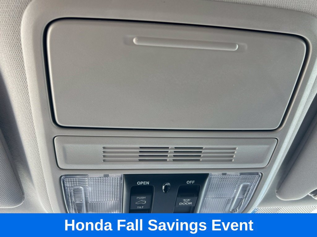 Used 2025 Honda Odyssey Touring image 34