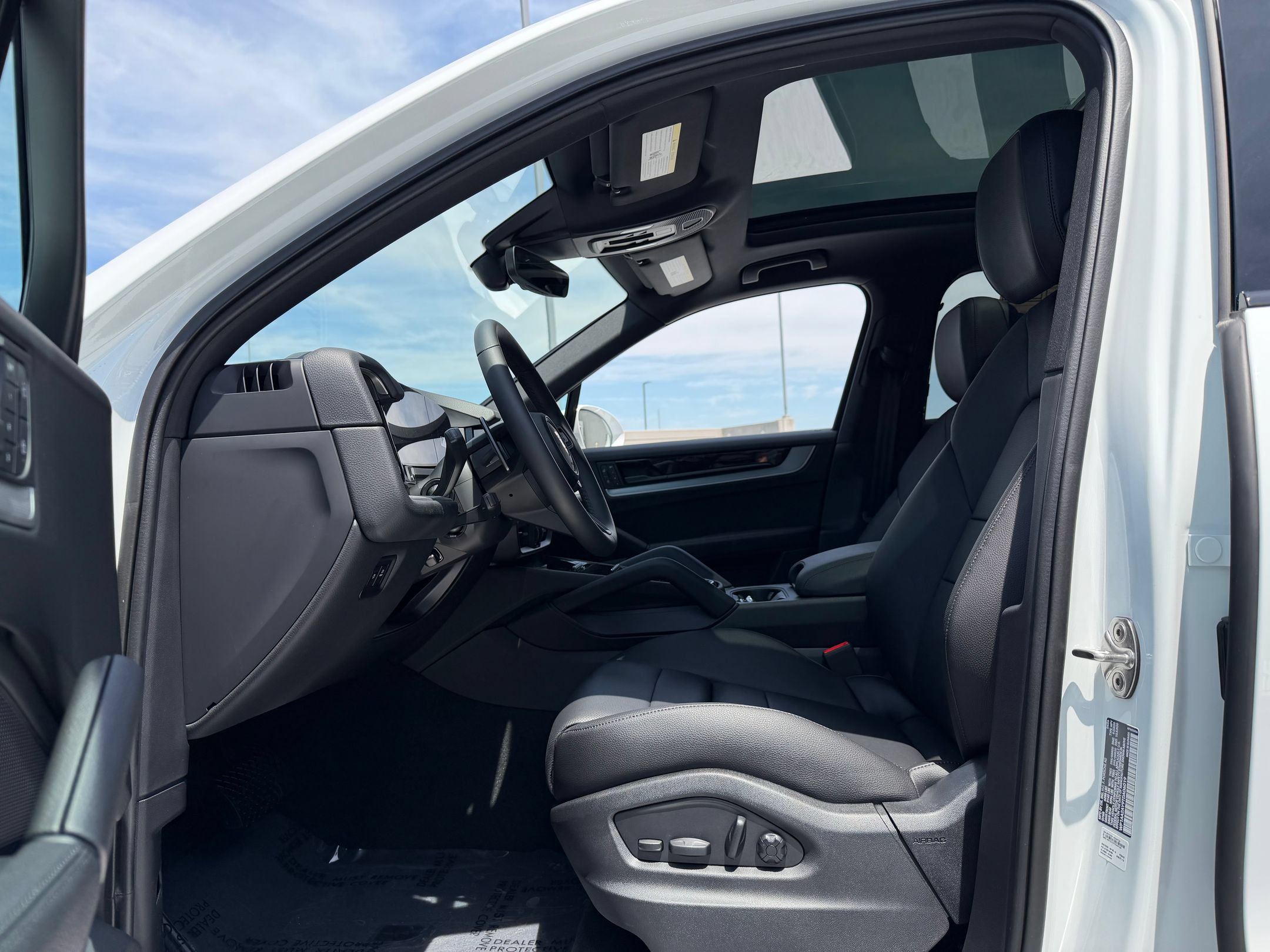 Certified 2026 Porsche Cayenne AWD/4WD image 6