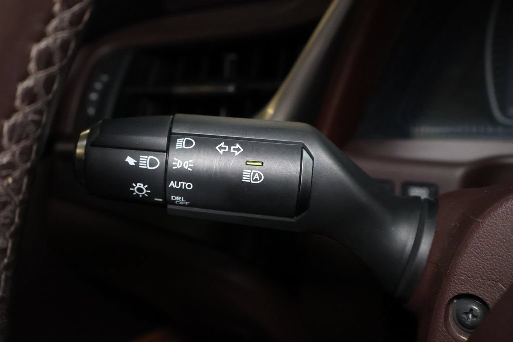 Used 2019 Lexus ES 350 w/ Premium Package FWD image 25