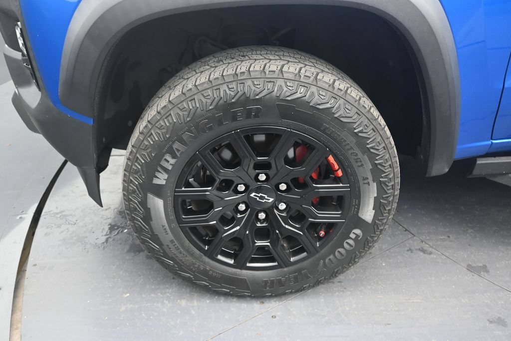 Used 2023 Chevrolet Colorado Trail Boss w/ Advanced Trailering Package AWD/4WD image 9