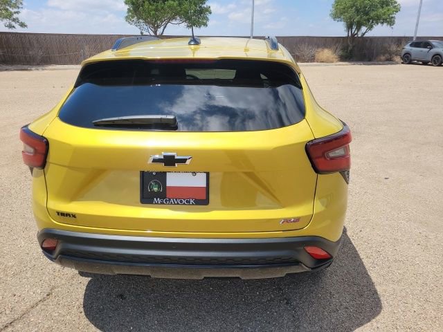 Used 2025 Chevrolet Trax RS w/ Driver Confidence Package FWD image 7