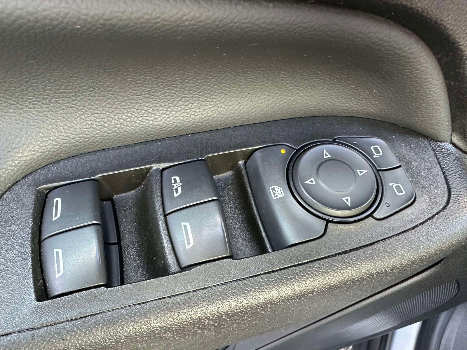 Certified 2024 Chevrolet Equinox LT image 1