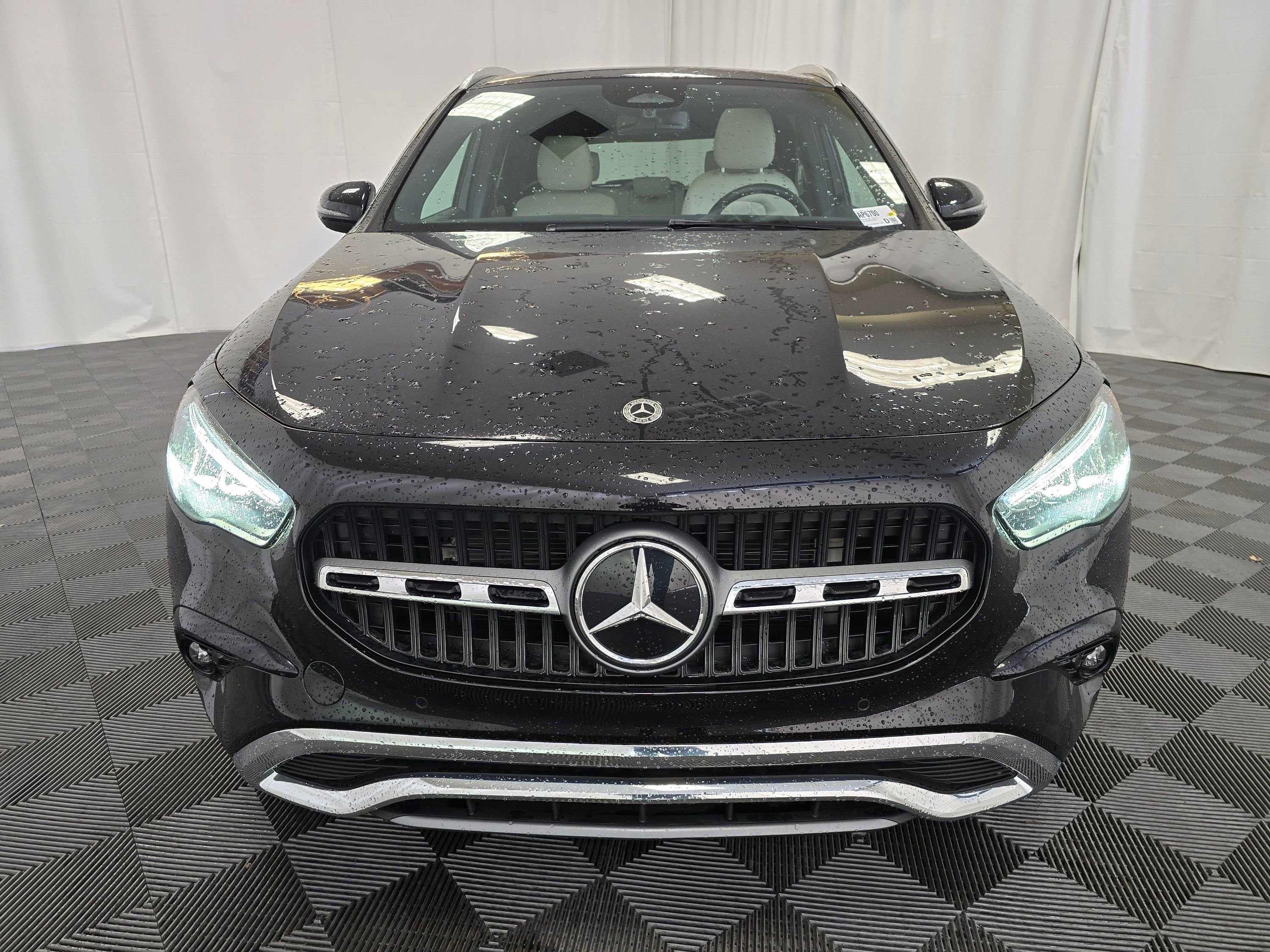 Used 2025 Mercedes-Benz GLA 250 4MATIC image 9