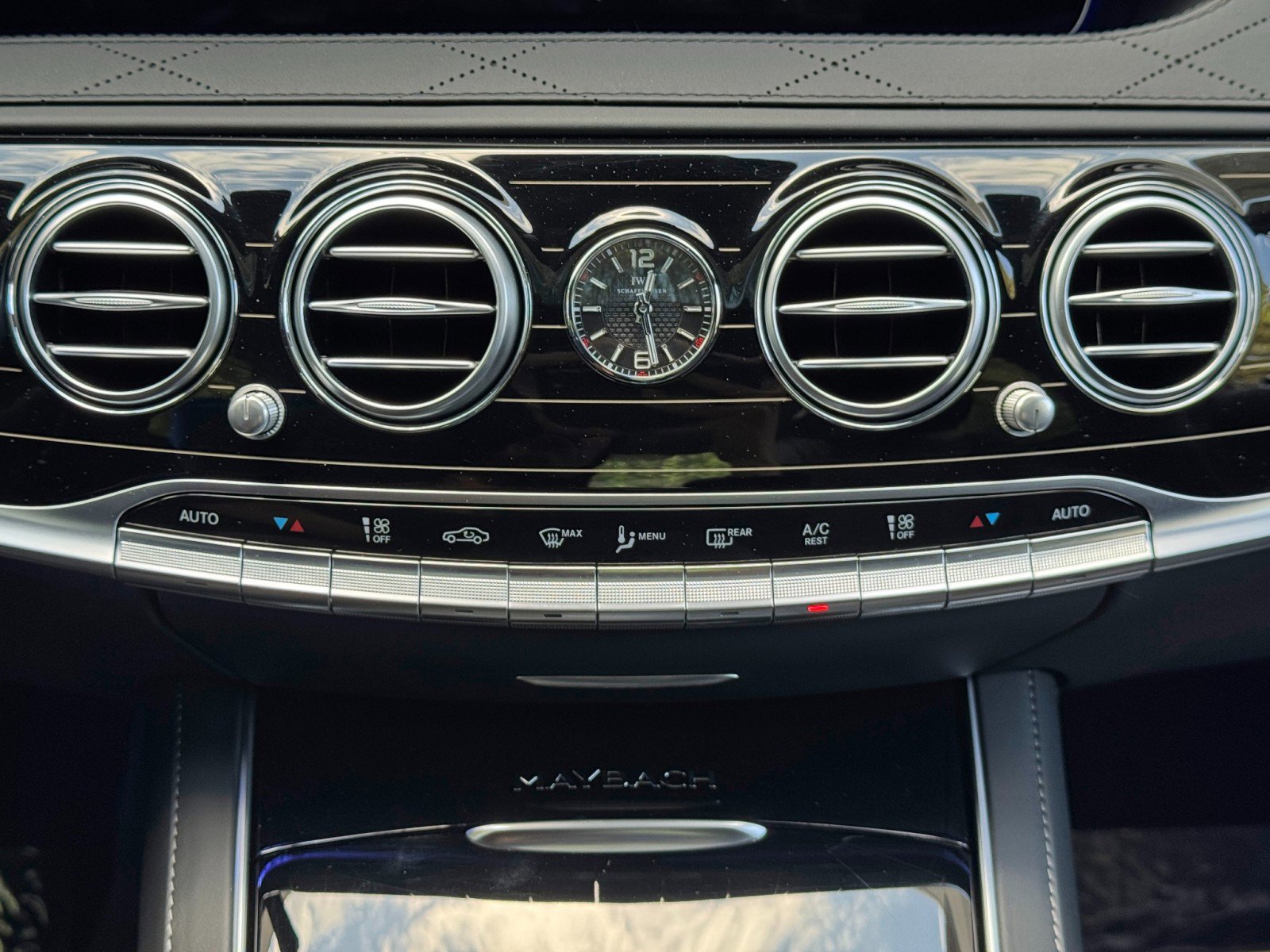 Used 2020 Mercedes-Benz Maybach S 560 4MATIC image 36