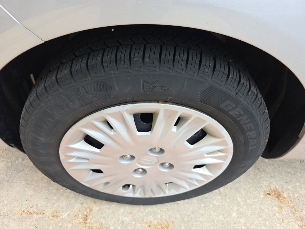 Used 2018 Ford Fiesta S FWD image 2
