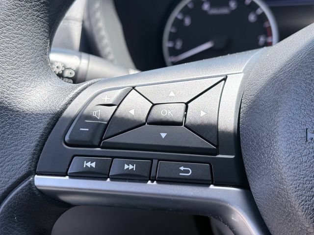Used 2025 Nissan Sentra SV FWD image 13