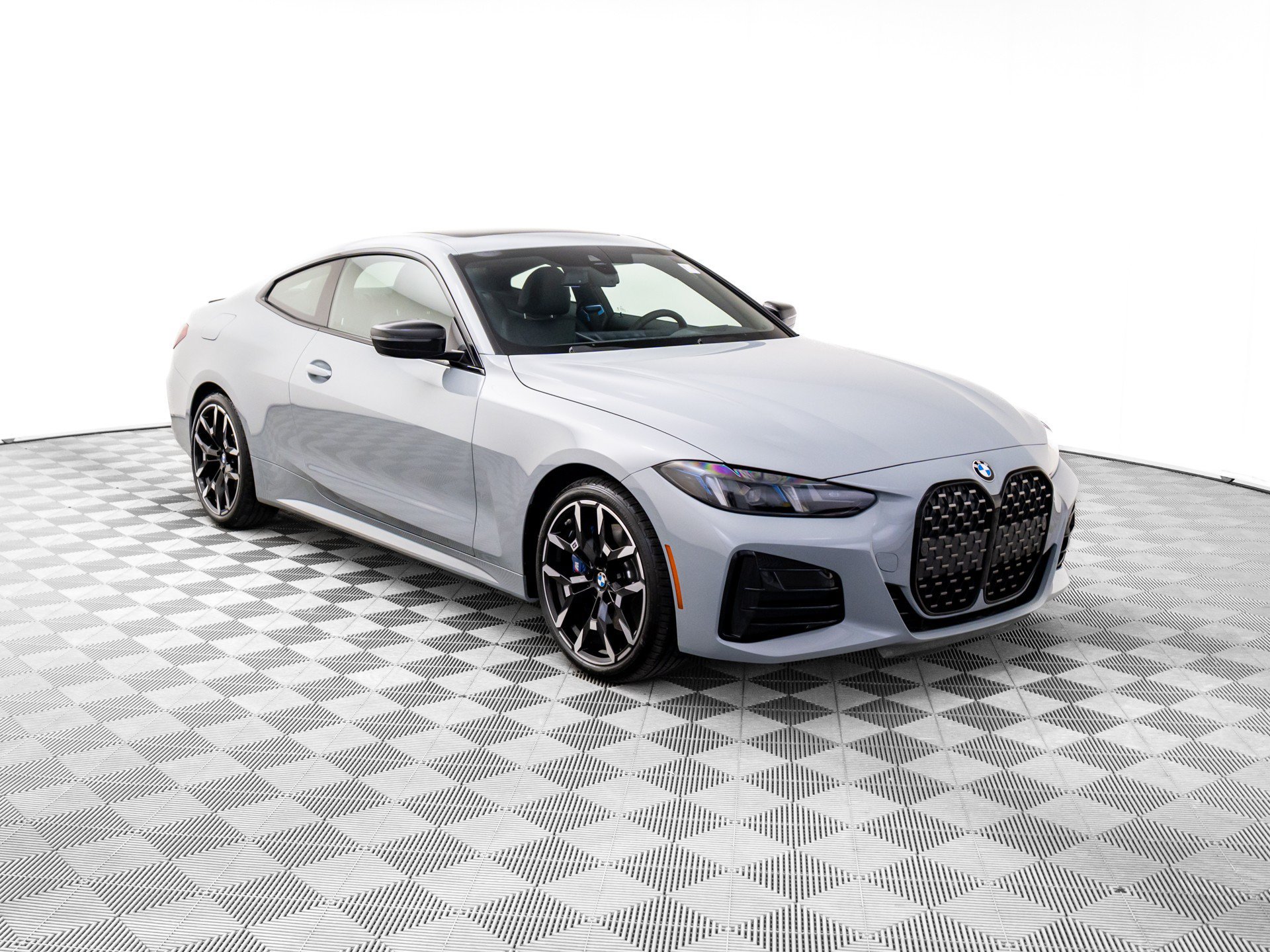 Used 2026 BMW 430i xDrive Coupe w/ M Sport Package AWD/4WD image 8