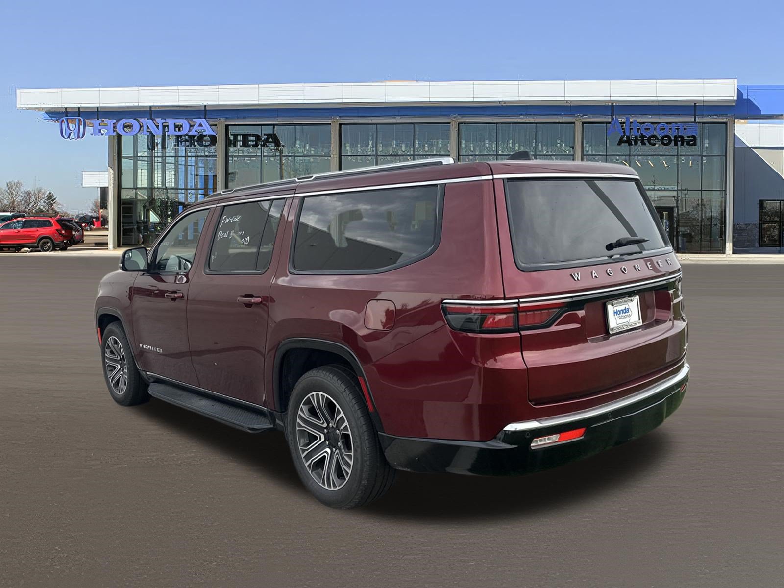 Used 2024 Jeep Wagoneer L Series II w/ Flexible Seating Group AWD/4WD image 3