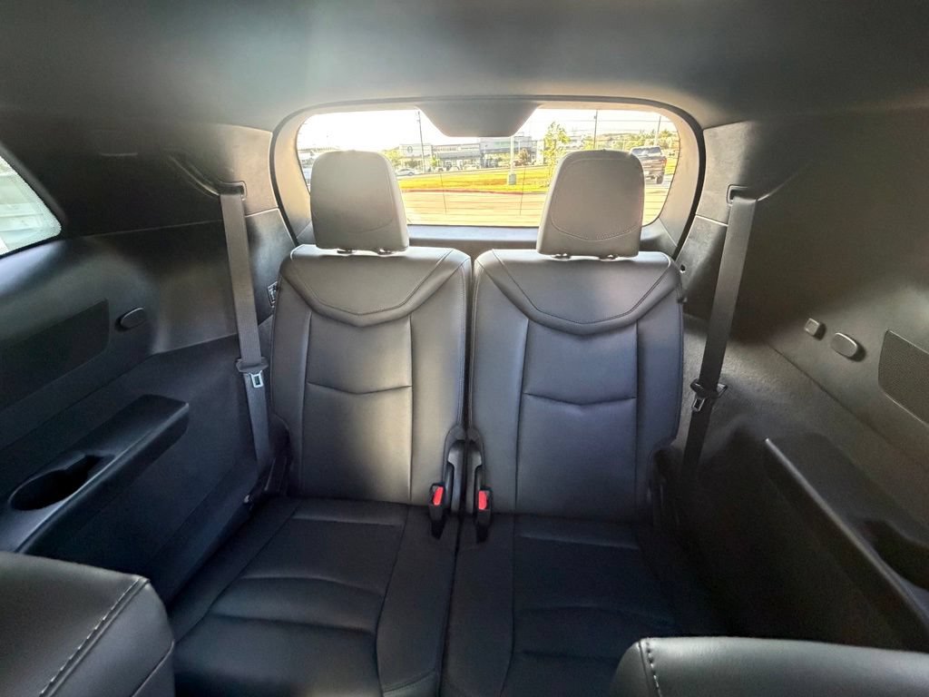 Used 2025 Cadillac XT6 Premium Luxury w/ Technology Package FWD image 16