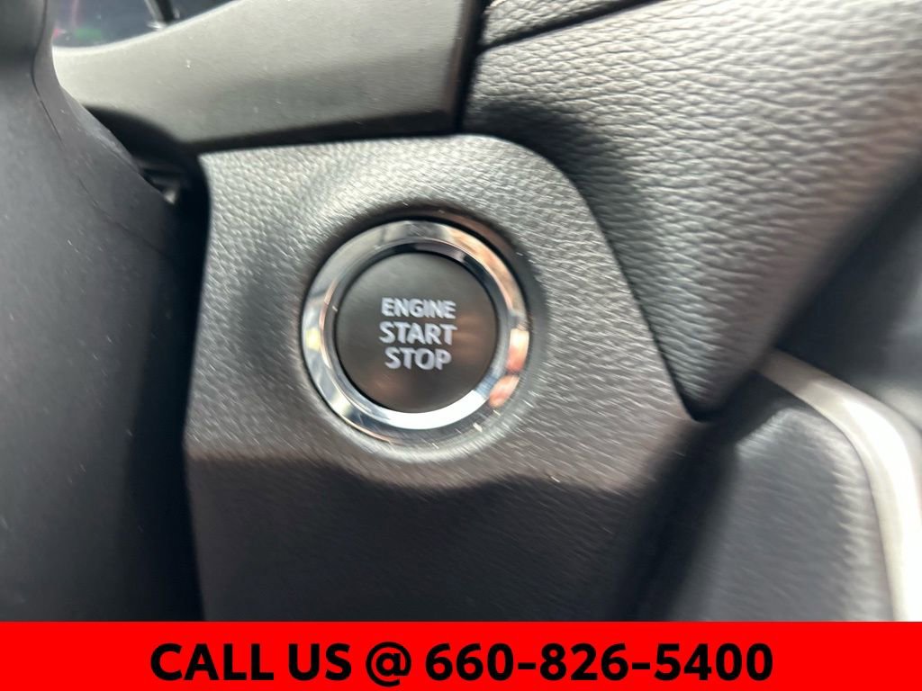 Used 2025 Toyota RAV4 XLE image 19