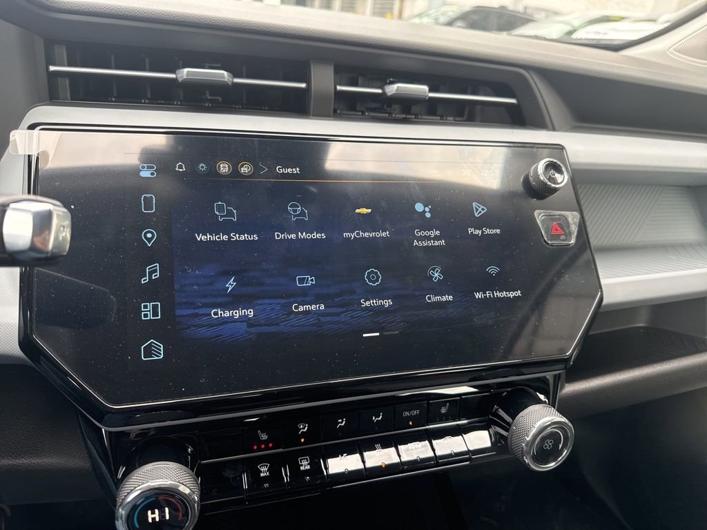 New 2027 Chevrolet Bolt LT w/ Comfort Package image 24