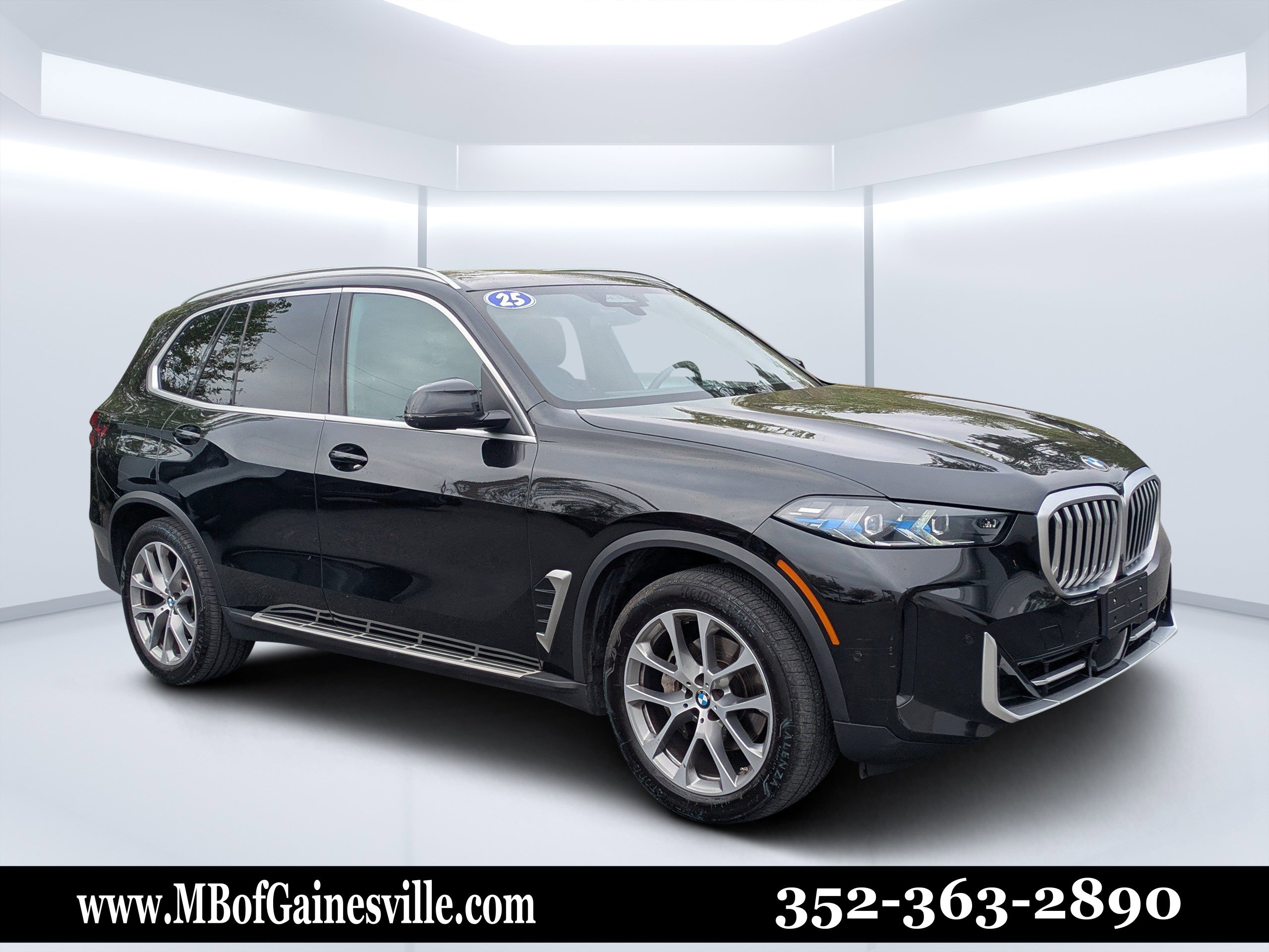 Used 2025 BMW X5 xDrive40i AWD/4WD image 1