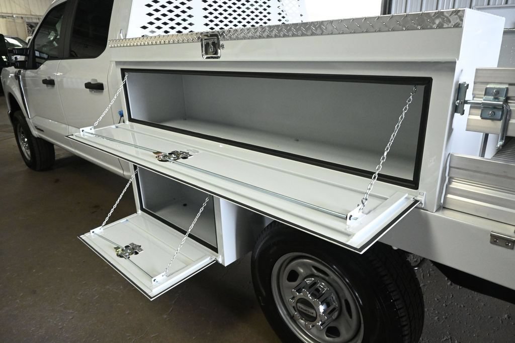New 2026 Ford F350 XL w/ XL Chrome Package AWD/4WD image 23