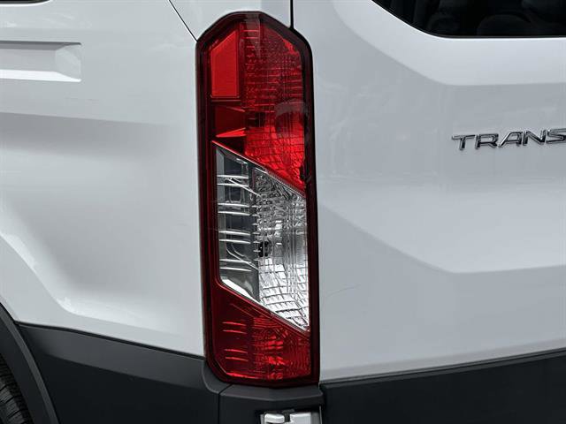 Used 2022 Ford Transit 350 XL image 9