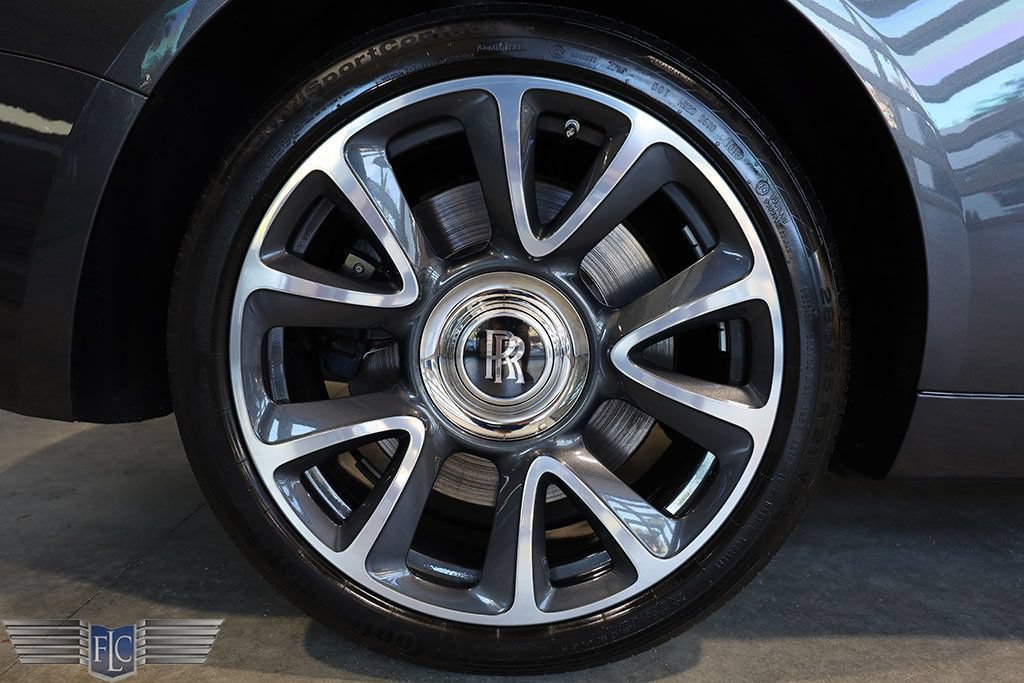 Used 2019 Rolls-Royce Wraith RWD image 39