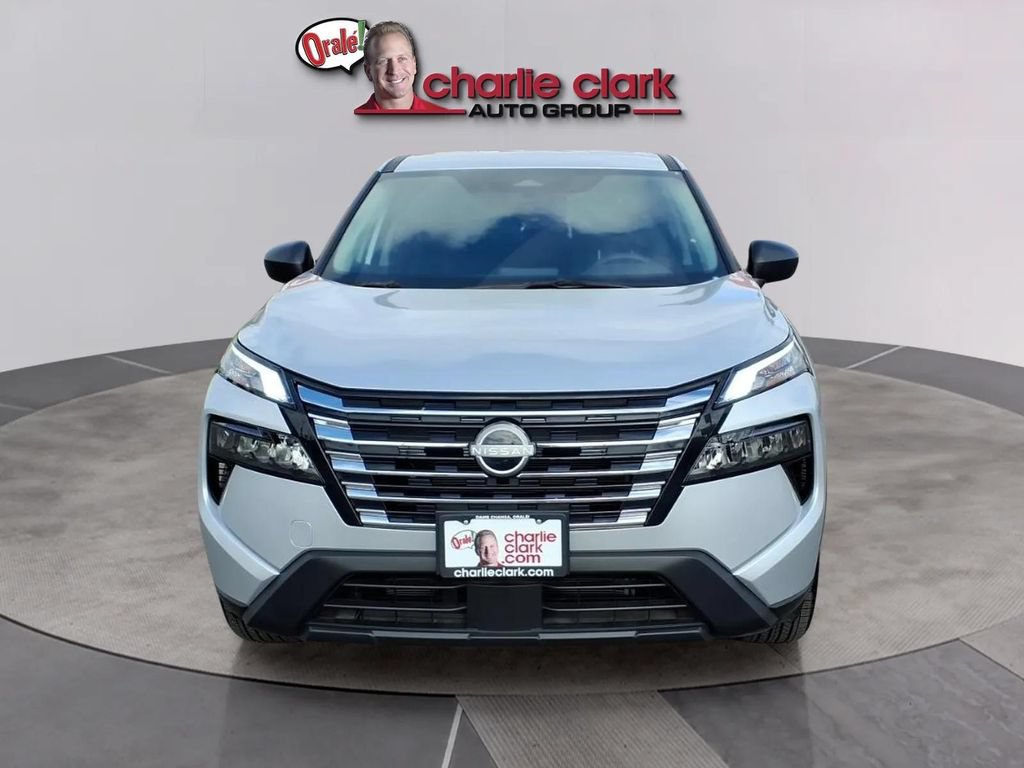 Used 2025 Nissan Rogue S FWD image 8
