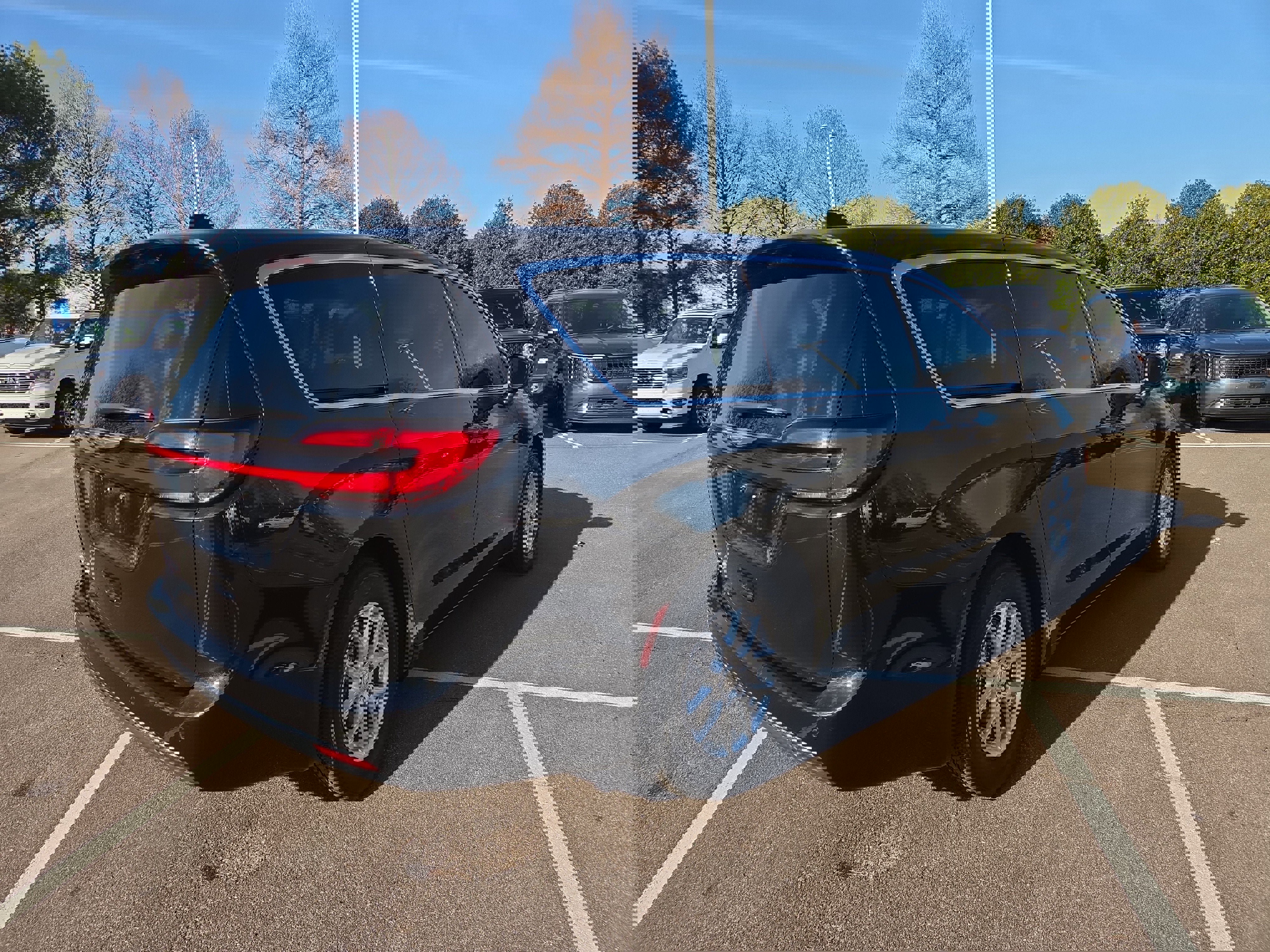 Certified 2023 Chrysler Pacifica Touring-L image 5