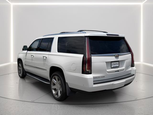 Used 2017 Cadillac Escalade ESV Luxury AWD/4WD image 3