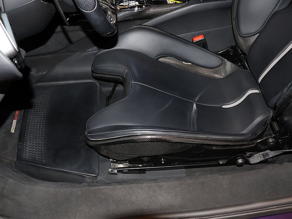 Certified 2025 Ferrari 296 GTB RWD image 62