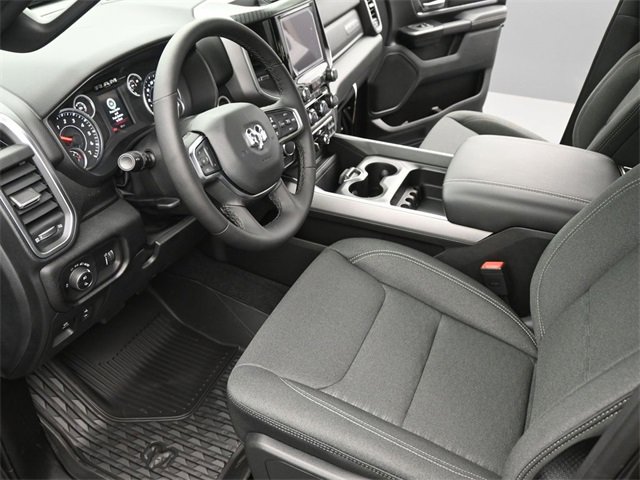 New 2026 RAM 1500 4x4 Crew Cab image 9