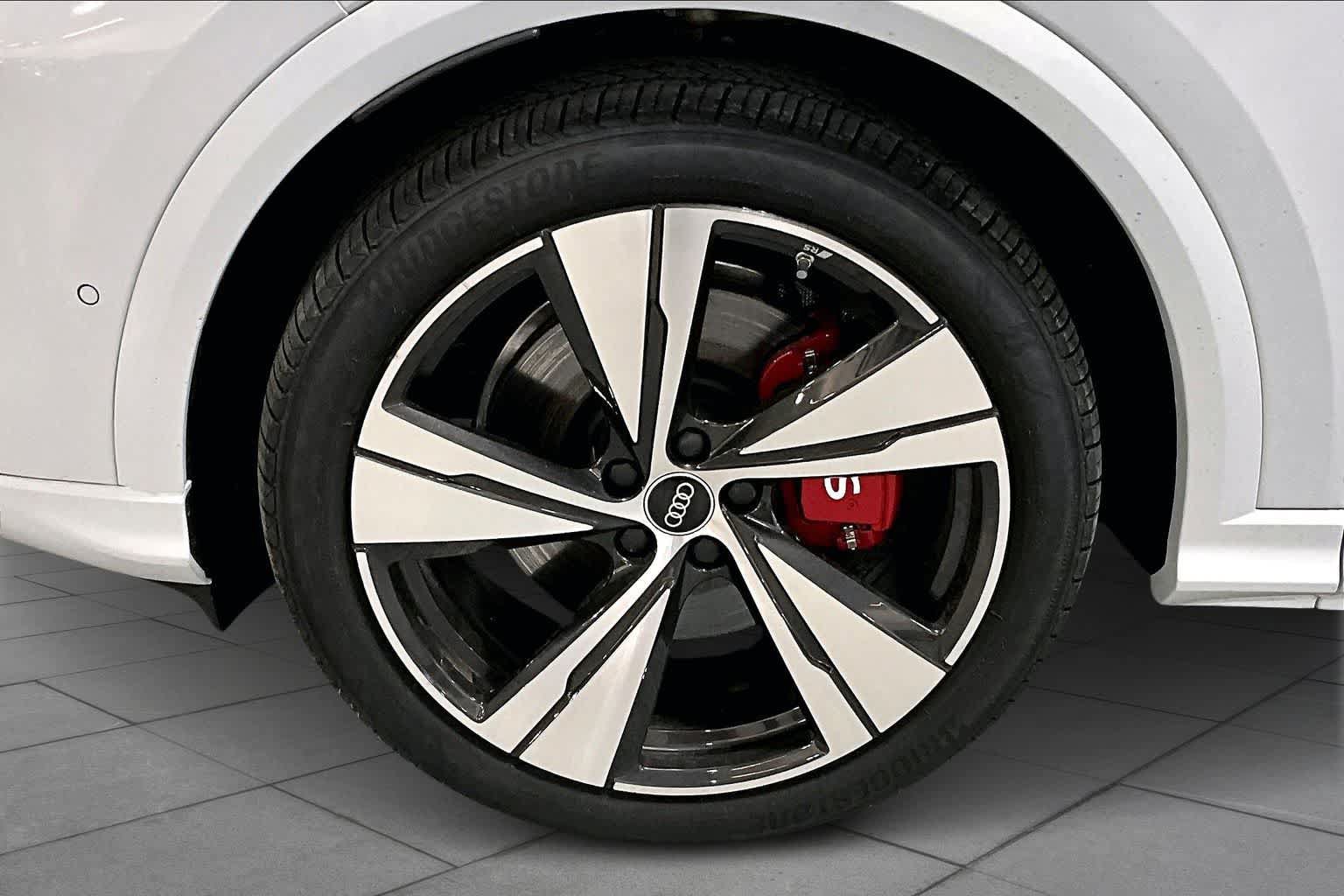New 2025 Audi SQ5 Premium Plus AWD/4WD image 11