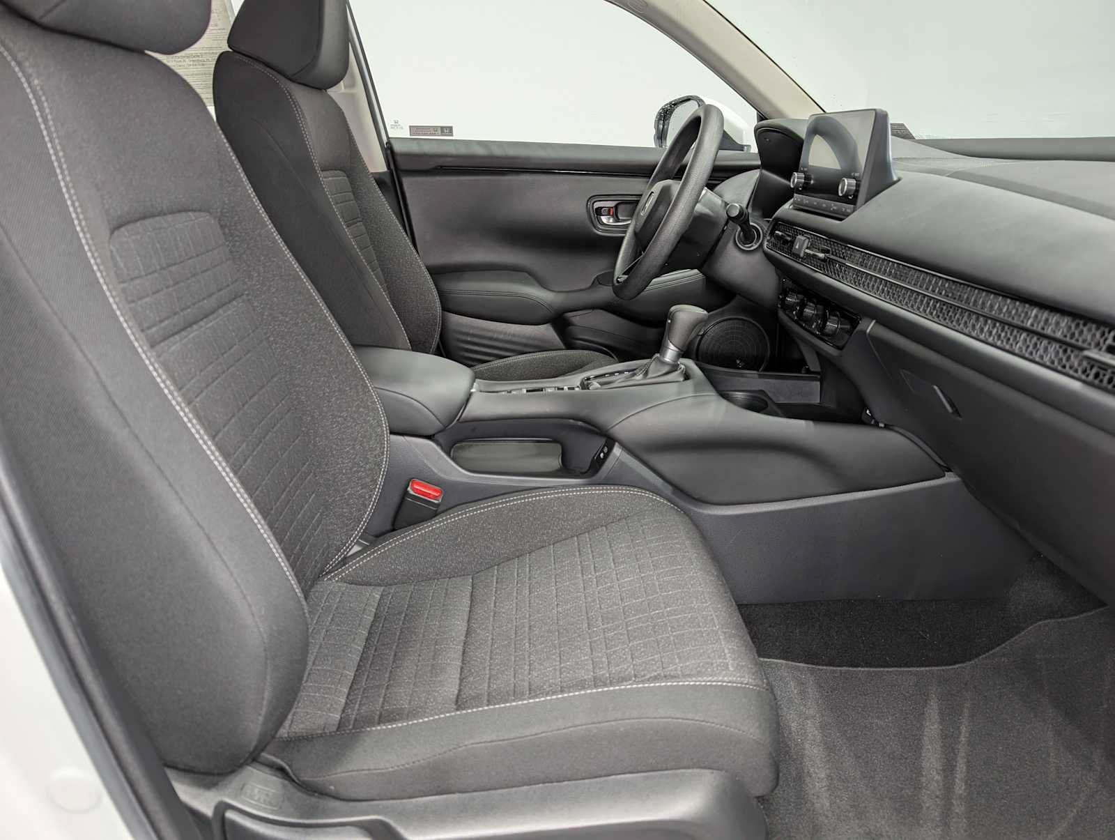 Certified 2024 Honda HR-V LX image 37